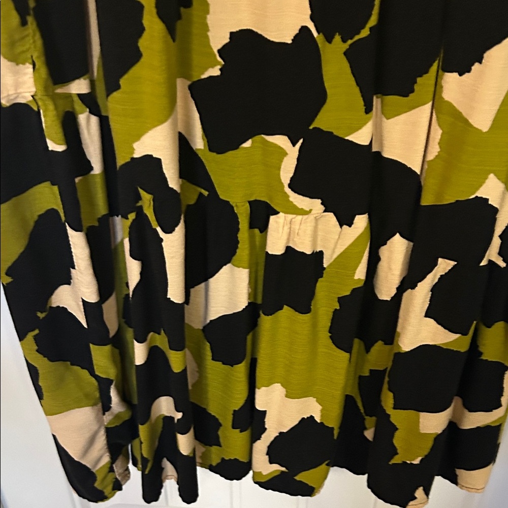City Chic Olive Green & Black Abstract Midi Dress - Picture 5 of 8